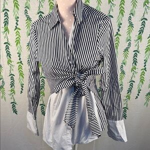 Project RUNWAY Navy and White Striped Button Down Shirt D3